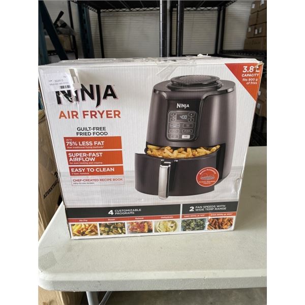 NINJA 4QT AIR FRYER - TESTED WORKING, RETAIL $104