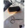 Image 3 : 12 NEW GROW A BEARD KITS, EACH KIT INCLUDES WOODEN DOUBLE SIDE COMB, WOODEN BRUSH, TRIMMING SCISSORS