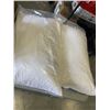 Image 2 : QUEENSIZE SLEEP BUNDLE WITH PILLOWS, COMFORTER, PROTECTOR ETC