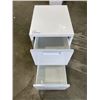 Image 2 : WHITE ROLLING 2 DRAWER METAL OFFICE CABINET