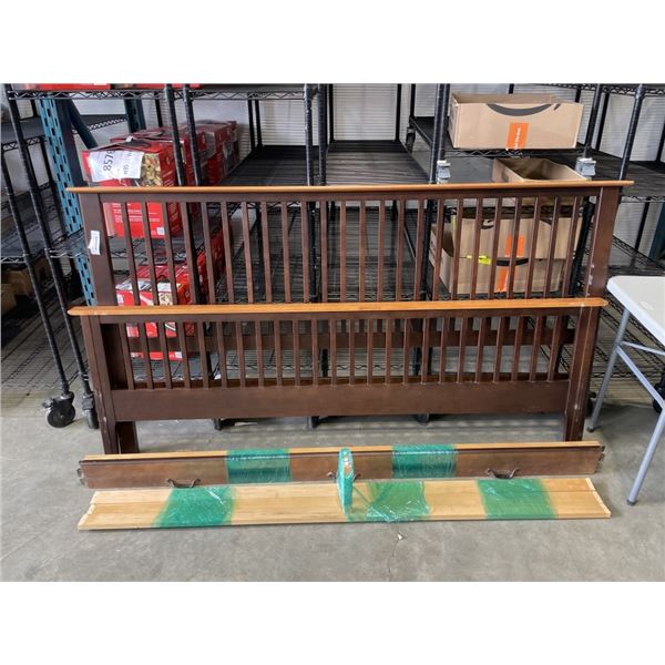 SOLID WOOD KINGSIZE BEDFRAME