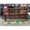 Image 1 : SOLID WOOD KINGSIZE BEDFRAME