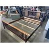 Image 6 : SOLID WOOD KINGSIZE BEDFRAME