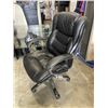Image 3 : BLACK LEATHER OFFICE CHAIR