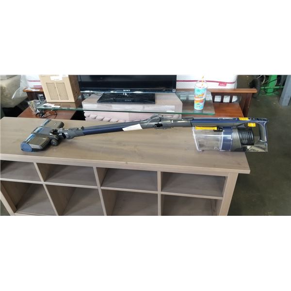 SHARK PET PRO MULTIFLEX CORDLESS STICK VACUUM - TESTED WORKING, RETAIL $379