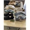 Image 2 : ASSORTED OLUKAI LADIES SANDALS AND SLIPPERS, ASSORTED SIZES FROM 6-10, SOME USED, MOSTLY NEW