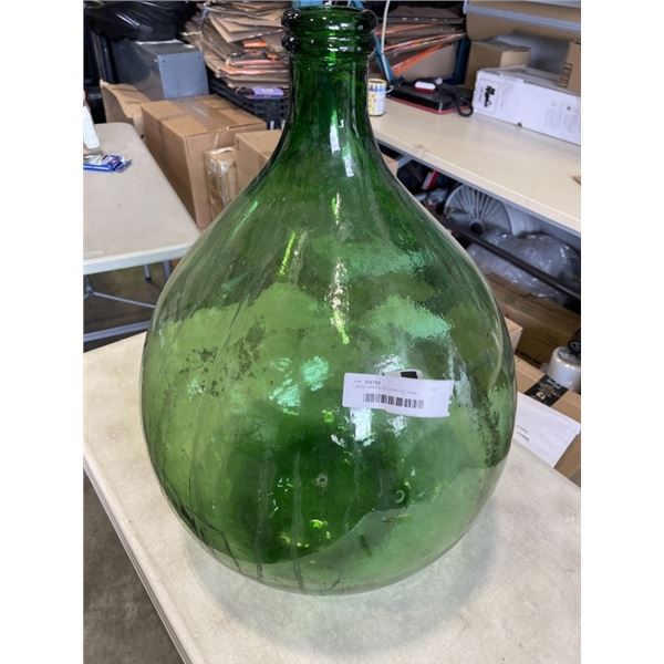 LARGE GREEN DECORATIVE VASE