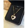 Image 2 : NEW 18K GOLD PLATED 24.0MM SIMULATED DIAMOND (CZ) HEART CLUSTER NECKLACE, CHAIN 22" LONG