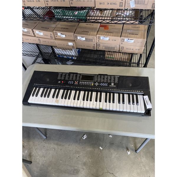 VANGOA MK-2108 ELECTRIC KEYBOARD - WORKS BUT NO CORDS