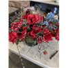 Image 2 : VINTAGE STORAGE CHEST AND FAKE FLORALS