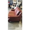 Image 4 : BROWN LEATHER LOVESEAT WITH BRASS NAILHEAD ACCENTS