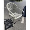 Image 3 : ROUND GLASS TOP PATIO TABLE AND 4 CHAIRS