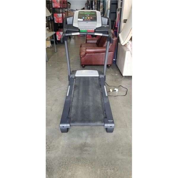 PROFORM FOLDING TREADMILL, WORKING