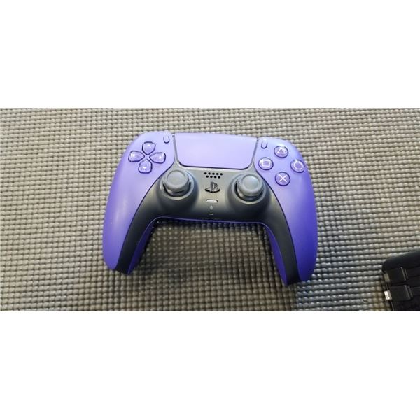 PS5 DUALSENSE WIRELESS CONTROLLER - TESTED WORKING, RETAIL $94