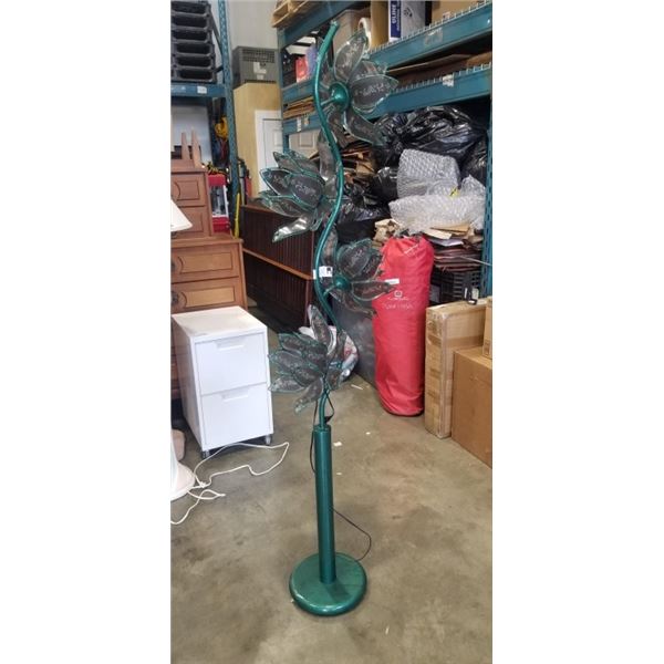 GREEN METAL 6FT TULIP LAMP