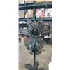 Image 3 : GREEN METAL 6FT TULIP LAMP
