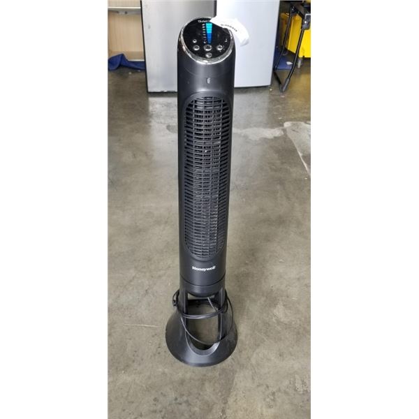 HONEYWELL QUIET SET 8 WHOLE ROOM 40 IN TALL TOWER FAN WORKING RETAIL $100 QUIET SET 8 WHOLE ROOM 40 