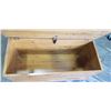 Image 3 : SOLID PINE STORAGE TRUNK