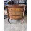 Image 1 : 3 DRAWER VINTAGE LOOK DRESSER