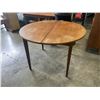 Image 4 : ROUND TEAK DINING TABLE