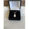 Image 2 : 1.00 CT GRA CERTIFIED PEAR CUT MOISSANITE STONE VVS D COLOR WITH 25 ROUND BRILLIANT CUT CUBIC ZIRCON