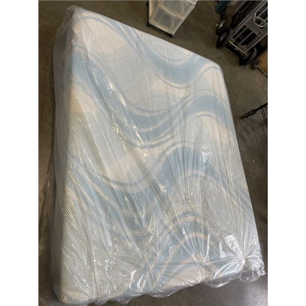 TEMPUR PEDIC LUXEBREEZE QUEENSIZE MATTRESS