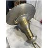 Image 4 : VINTAGE BRASS BOAT LIGHT