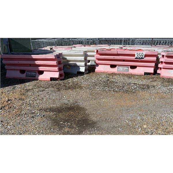 TRITON BARRIER BARRICADES
