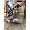 Image 1 : ARROW BOARD & TOOL BOX