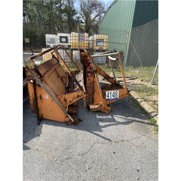 TAILGATE SPREADERS