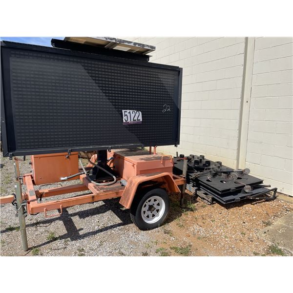 ARROW BOARDS & MESSAGE BOARD