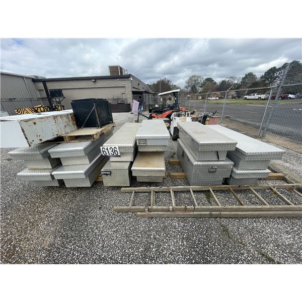 TOOLBOXES & LADDER