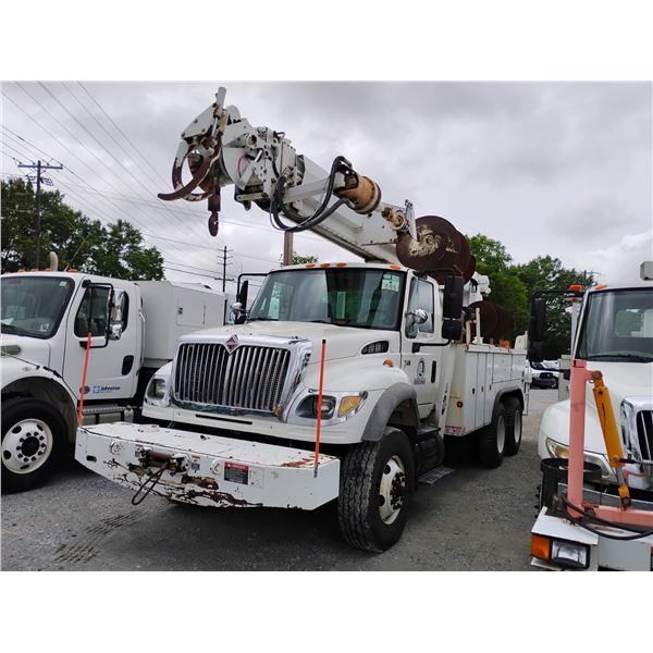 2005 INTERNATIONAL 7600 Digger Derrick Truck