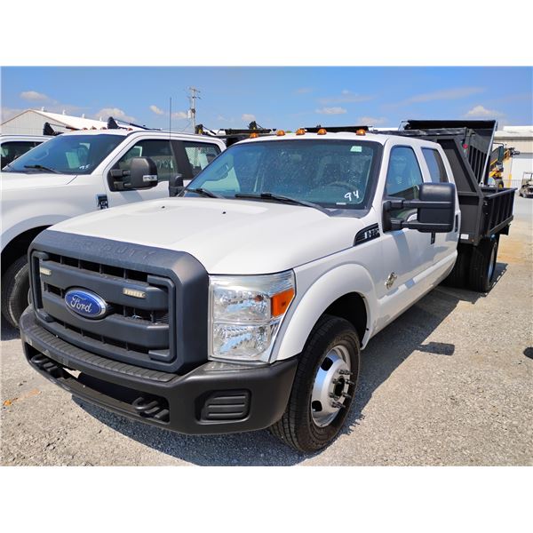 2016 FORD F350 XL Flatbed Truck