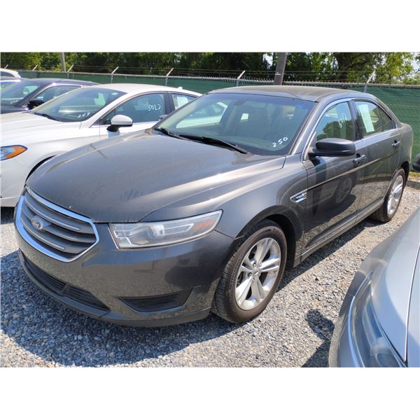 2019 FORD TAURUS Automobile