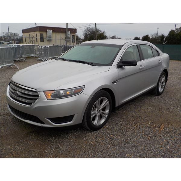 2019 FORD TAURUS Automobile