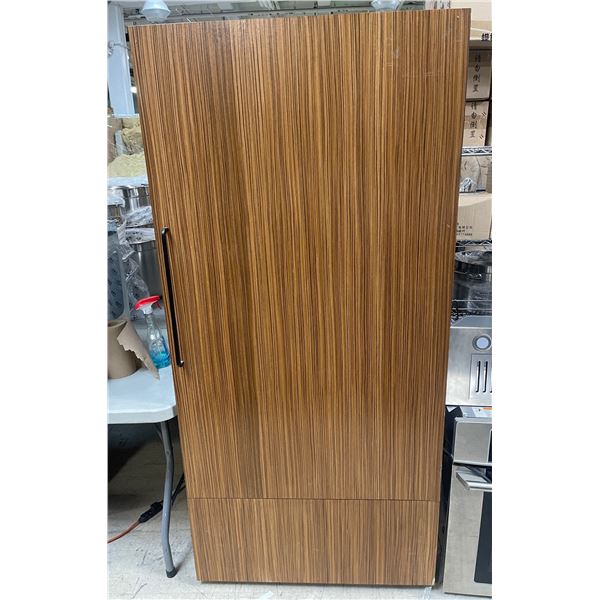 Electrolux Refrigerator - Tested, Powers On (Model EI33AR80WS2)