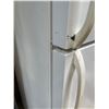 Image 4 : Electrolux Refrigerator Freezer - Tested, Powers On