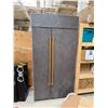Image 1 : Sub-Zero 685 Fridge & Freezer Combo - 42"W - OUT OF MOVIE SET