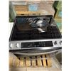 Image 2 : Whirlpool Model: YWEE515S0LS0 Electric Stove & Oven - OUT OF MOVIE SET