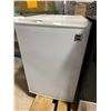 Image 1 : RCA Mini Fridge - Out of Movie Set