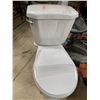 Image 3 : Glacier Bay Toilet (2-pcs), Sink with Faucet and Toto Pedestal