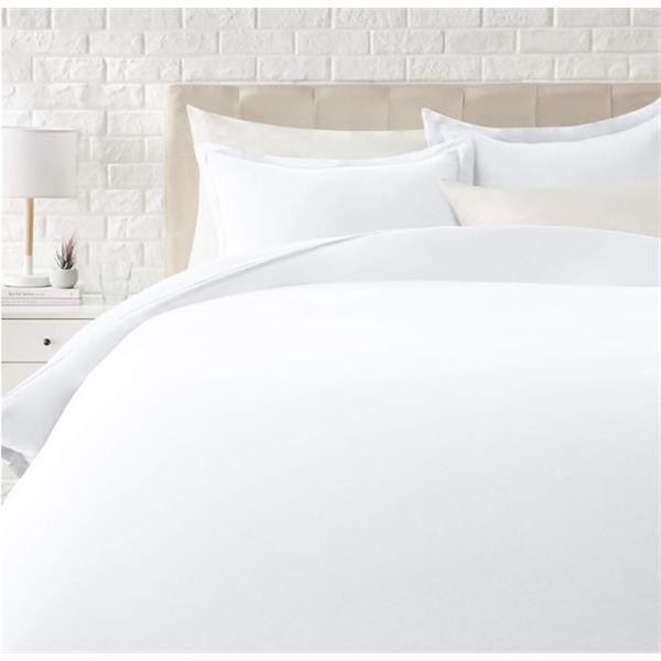 4 Sets - Amazon Basics Lightweight Microfiber 3-Piece Duvet Cover Set Full/Queen - RV: $270 CAD - Br