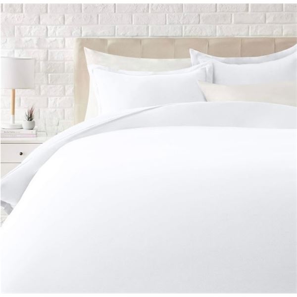 4 Sets - Amazon Basics Lightweight Microfiber 3-Piece Duvet Cover Set Full/Queen - RV: $270 CAD - Br