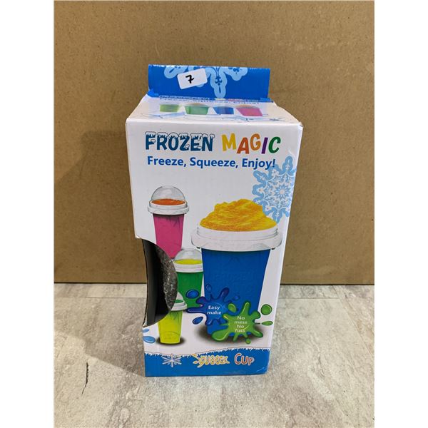 Frozen Magic Squeeze Cup