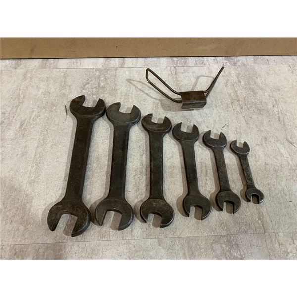 Vintage Heavy-Duty Open-End Wrench Set w/ Wrench Rack