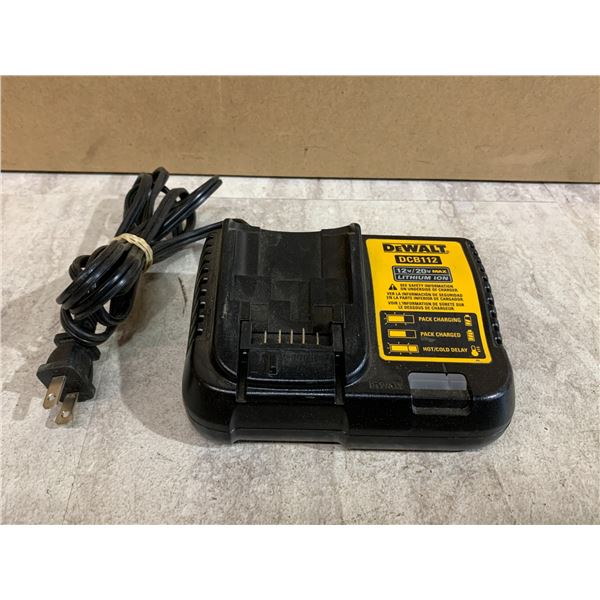 Dewalt 12/20vV Max Battery Charger DCB112