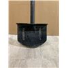 Image 2 : Fiskars 38.5 inch Long Handle Steel Edger