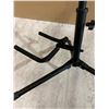 Image 4 : Metal Guitar Stand