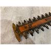 Image 2 : 18 Inch Black & Decker Corded Hedge Trimmer